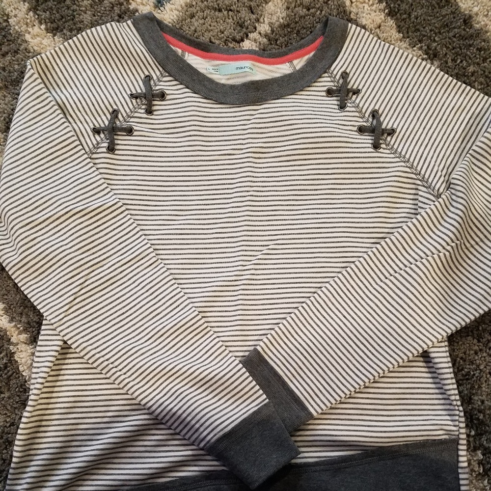 Maurices top size large